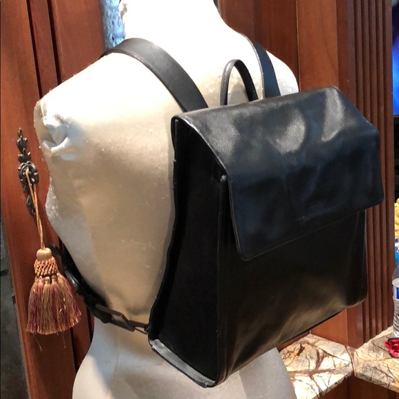 Black leather DKNY letter box back pack - Picture 3 of 8